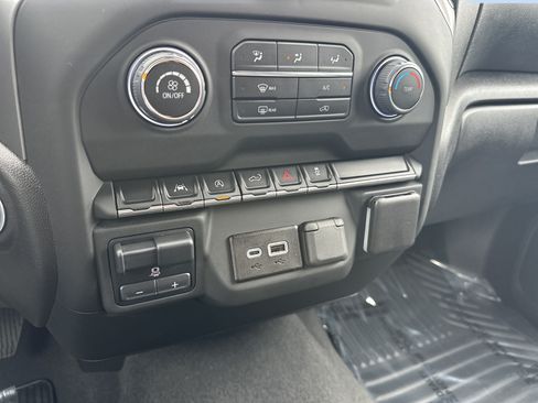 Certified 2024 Chevrolet Silverado 1500 Custom AWD/4WD image 17