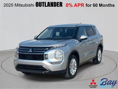 New 2025 Mitsubishi Outlander ES
