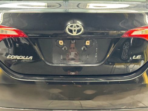 Used 2015 Toyota Corolla LE image 11