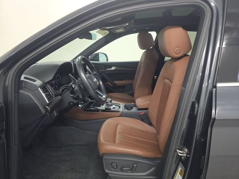 Used 2023 Audi Q5 2.0T Premium Plus w/ Premium Plus Package AWD/4WD image 6