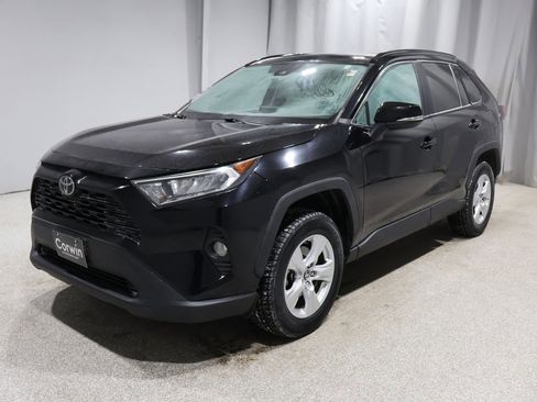 Used 2019 Toyota RAV4 XLE image 5