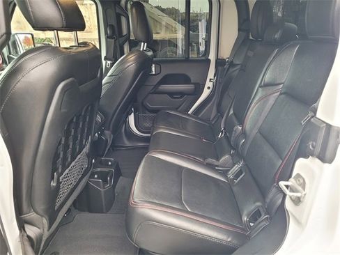 Used 2023 Jeep Gladiator Rubicon w/ Cold Weather Group image 8