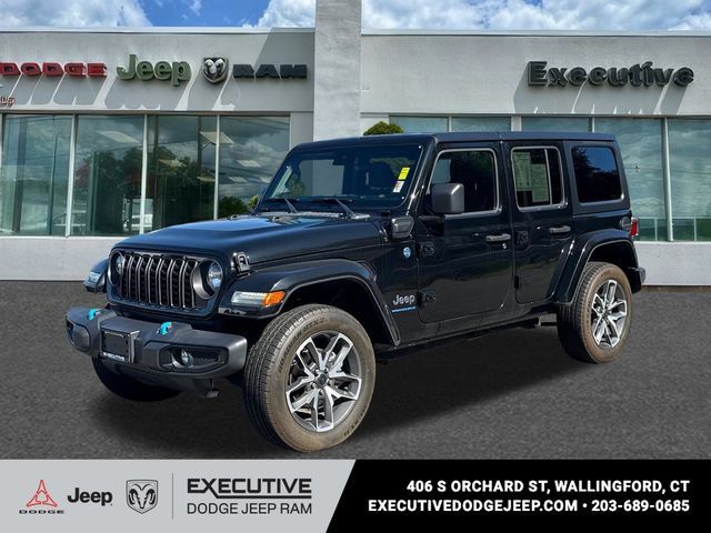 Used 2024 Jeep Wrangler Unlimited w/ Convenience Group AWD/4WD image 1
