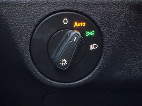 Used 2019 Volkswagen Jetta S w/ Driver Assistance Package image 28