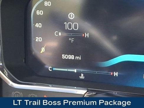 Used 2026 Chevrolet Silverado 1500 LT Trail Boss w/ LT Trail Boss Premium Package AWD/4WD image 6