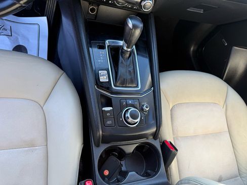 Used 2017 MAZDA CX-5 Touring w/ Preferred Equipment Package image 12