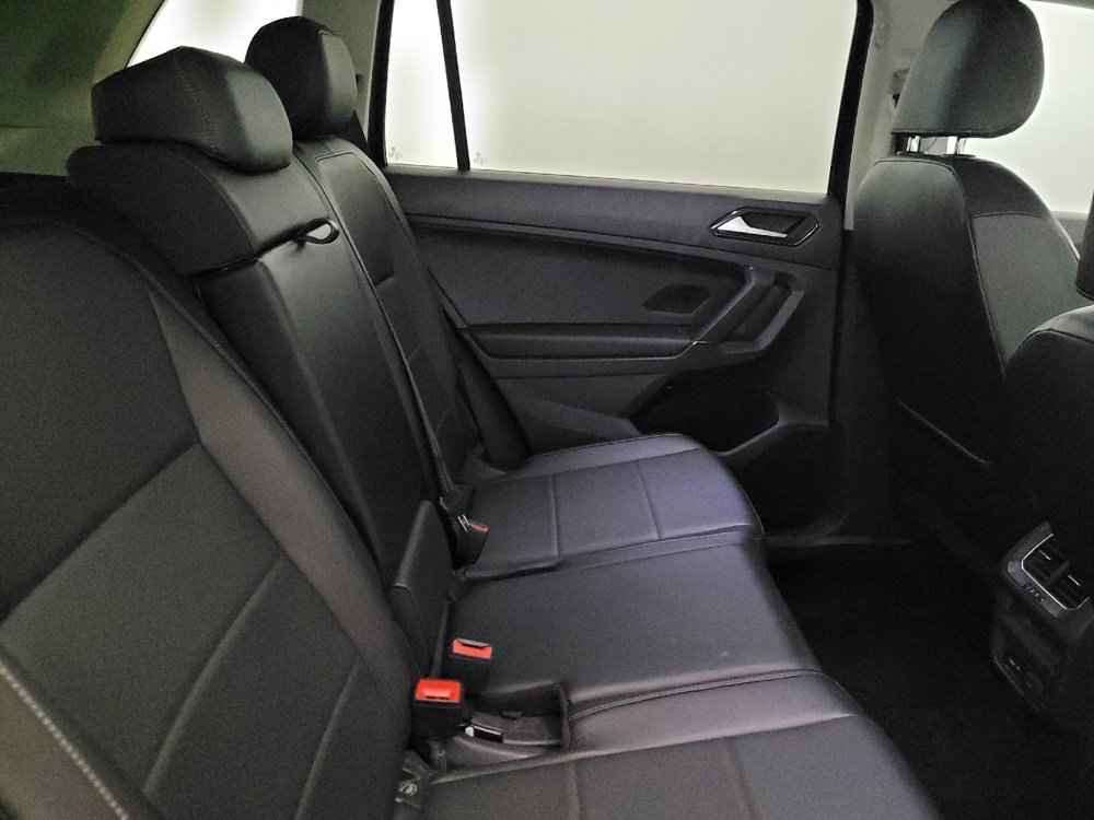 Used 2018 Volkswagen Tiguan SE w/ Panoramic Sunroof Package AWD/4WD image 19