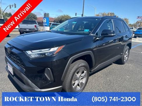 Used 2025 Toyota RAV4 XLE AWD/4WD image 11