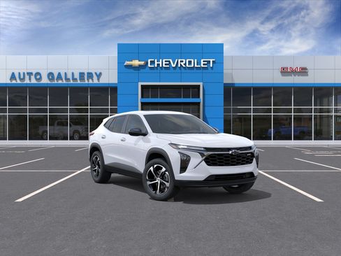 New 2026 Chevrolet Trax RS w/ Sunroof Package FWD image 1