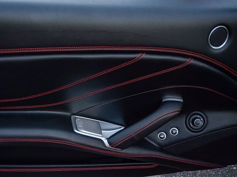 Used 2016 Ferrari California T image 23