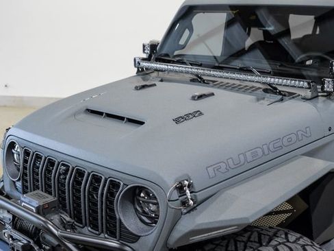 Used 2024 Jeep Wrangler Unlimited Rubicon 392 image 2