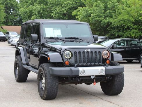 Used 2012 Jeep Wrangler Unlimited Sahara w/ Connectivity Group AWD/4WD image 1