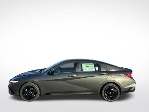 New 2026 Hyundai Elantra SEL Sport Premium FWD image 9