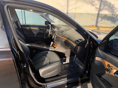 Used 2007 Mercedes-Benz E 350 4MATIC Sedan image 17