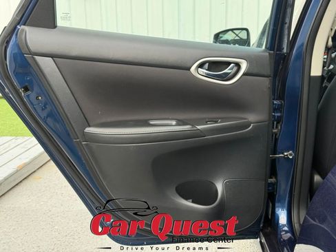 Used 2019 Nissan Sentra SV FWD image 13