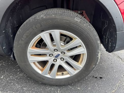 Used 2018 Ford Explorer XLT w/ Equipment Group 202A AWD/4WD image 47