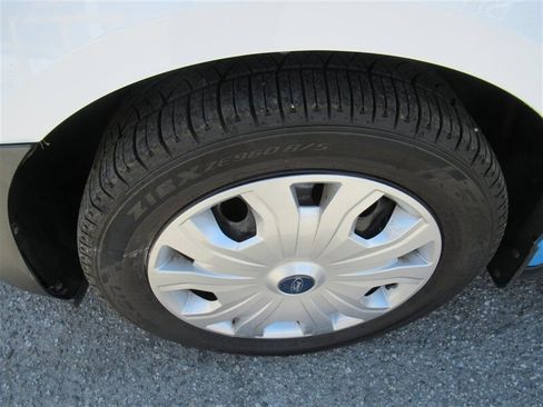 Used 2020 Ford Transit Connect XL image 34