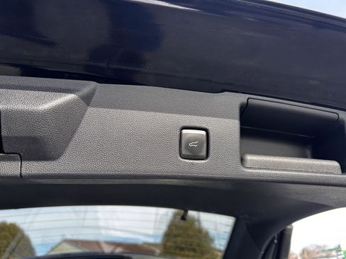 Used 2022 Ford Escape Titanium image 14