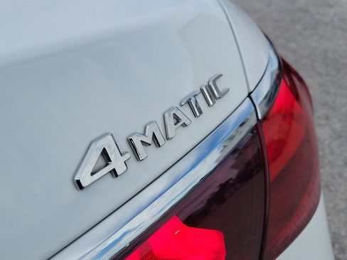 Used 2024 Mercedes-Benz E 350 4MATIC Sedan image 8