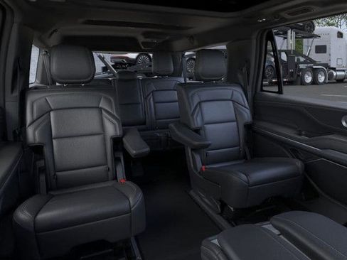 New 2026 Lincoln Navigator L Reserve AWD/4WD image 40