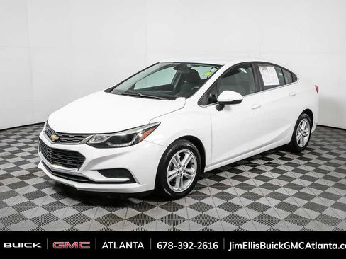 Used 2017 Chevrolet Cruze LT image 23