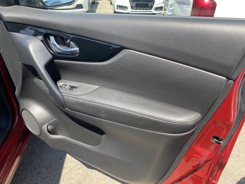 Used 2022 Nissan Rogue Sport SL AWD/4WD image 20