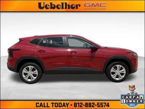 Used 2026 Chevrolet Trax LS FWD image 3
