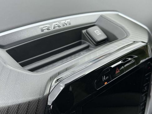 New 2026 RAM 1500 4x4 Crew Cab image 25