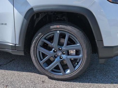 New 2026 Jeep Compass Latitude AWD/4WD image 10