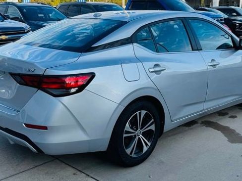 Used 2023 Nissan Sentra SV image 2