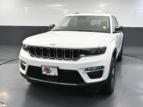 Used 2022 Jeep Grand Cherokee Limited 4xe image 11
