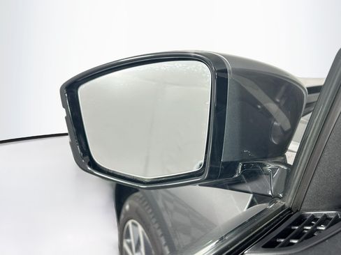 Used 2023 Acura MDX w/ Technology Package FWD image 16