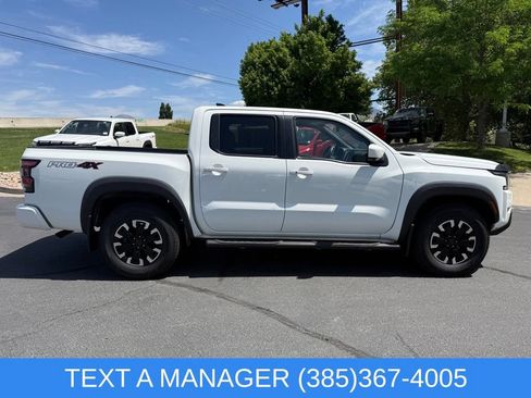 Used 2022 Nissan Frontier PRO-4X AWD/4WD image 2