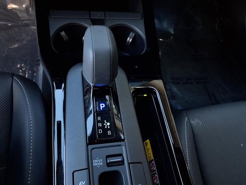 Certified 2023 Toyota Prius XLE image 12