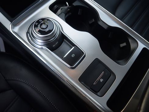 Used 2022 Ford Edge SEL w/ Convenience Package AWD/4WD image 12