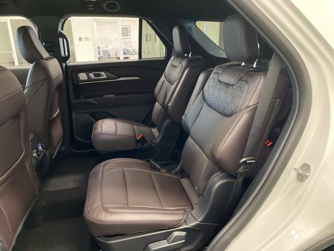 New 2026 Ford Explorer Platinum AWD/4WD image 40