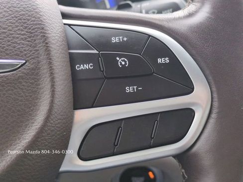 Used 2019 Chrysler Pacifica Touring-L Plus image 28