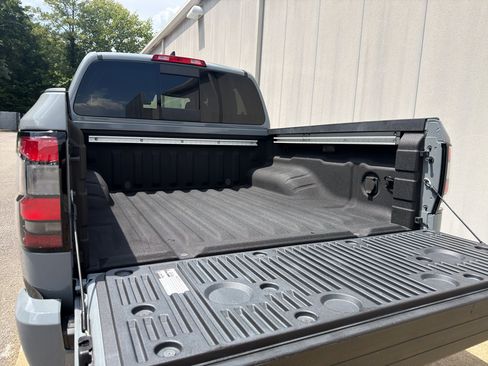 Used 2023 Nissan Frontier PRO-4X w/ Pro Convenience Package AWD/4WD image 15