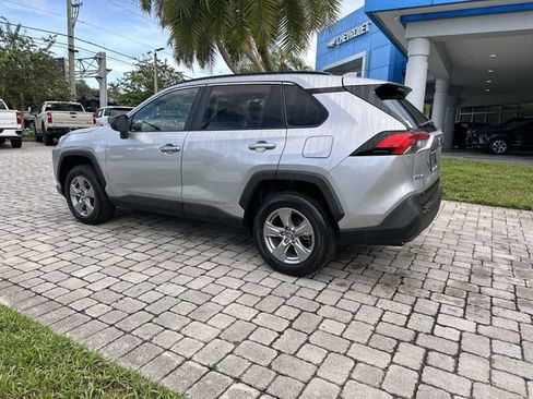 Used 2025 Toyota RAV4 LE AWD/4WD image 33