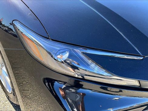 Used 2026 Toyota Camry LE FWD image 27
