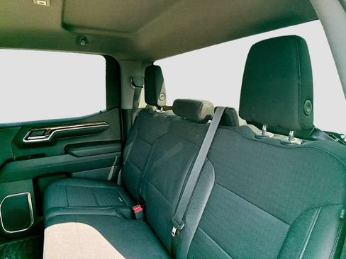 Used 2023 GMC Sierra 1500 SLE RWD image 21