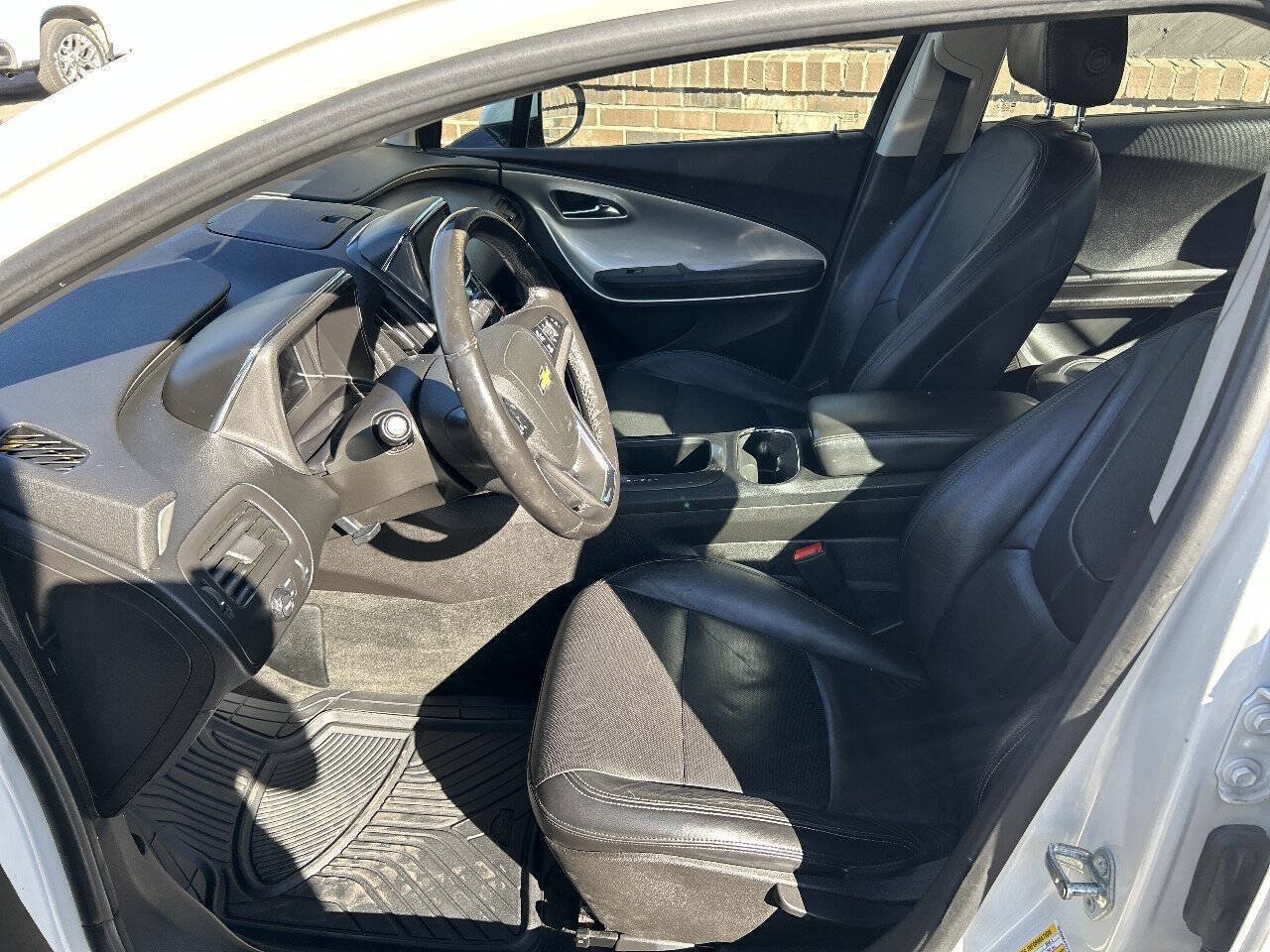 Used 2012 Chevrolet Volt Premium w/ Premium Trim Package FWD image 9