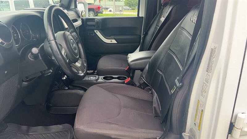 Used 2013 Jeep Wrangler Unlimited Sport AWD/4WD image 14