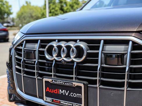 Used 2023 Audi Q7 2.0T Premium w/ Convenience Package AWD/4WD image 12