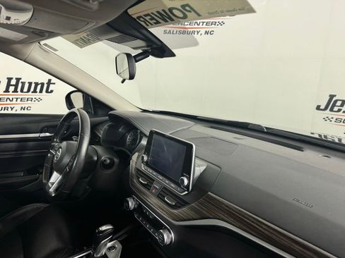 Used 2022 Nissan Altima 2.5 SL image 32