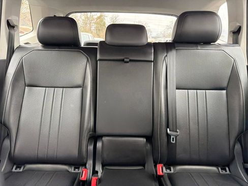 Used 2024 Volkswagen Tiguan SE image 27