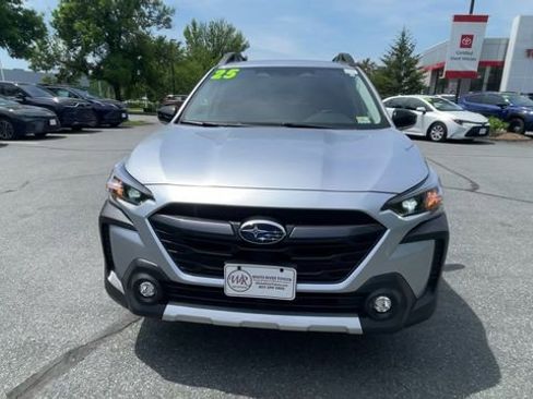 Used 2025 Subaru Outback Limited AWD/4WD image 3