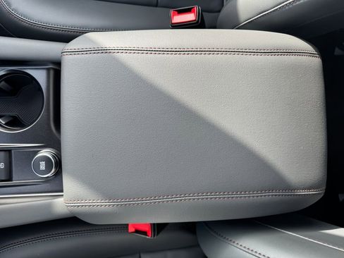 New 2026 Ford Explorer Active w/ Active Comfort Package image 32