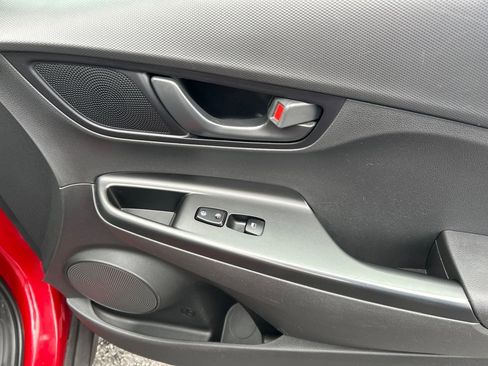 Used 2021 Hyundai Kona SE image 25