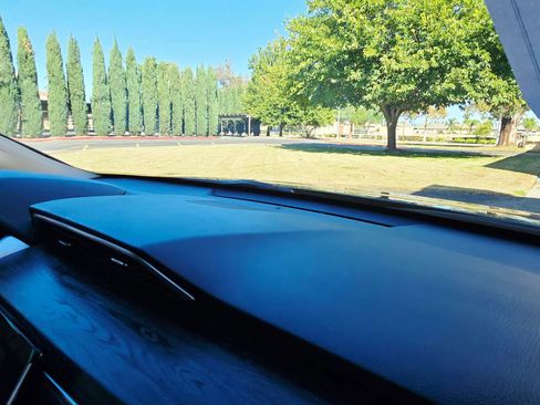 Used 2019 Honda Clarity Plug-In Hybrid image 30